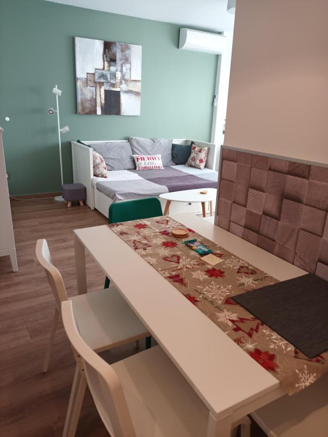 New - Frendly Luxury Apartment Franka Zagreb Bagian luar foto